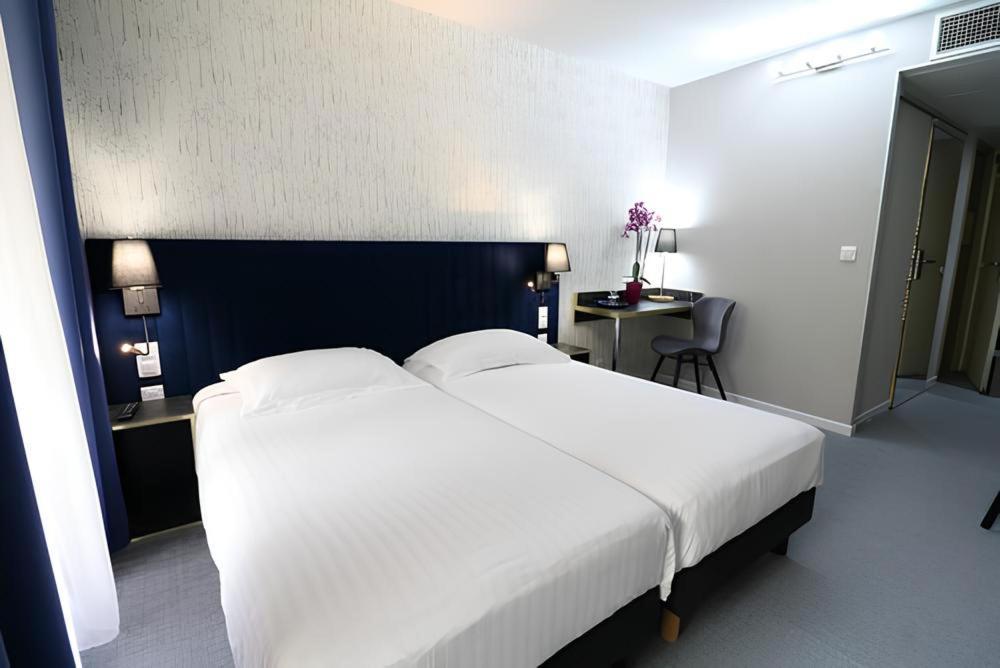 Hotel Napoleon La Turbie Bagian luar foto